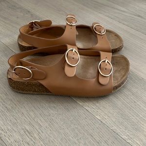 Loft buckle sandal leather size 5